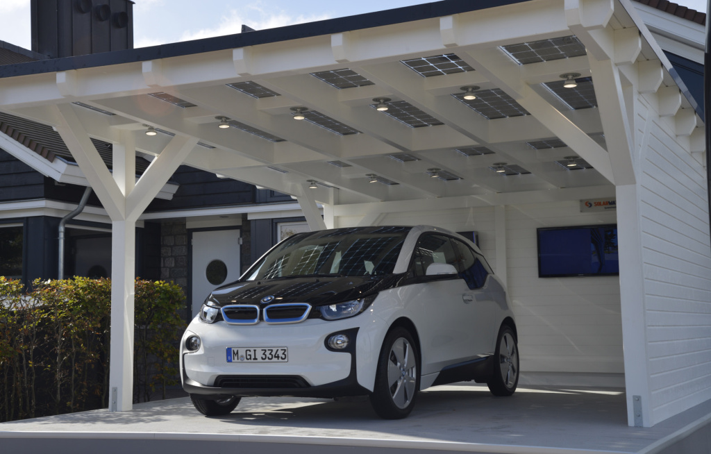 Как устроены электромобиль BMW i3 и гибрид i8